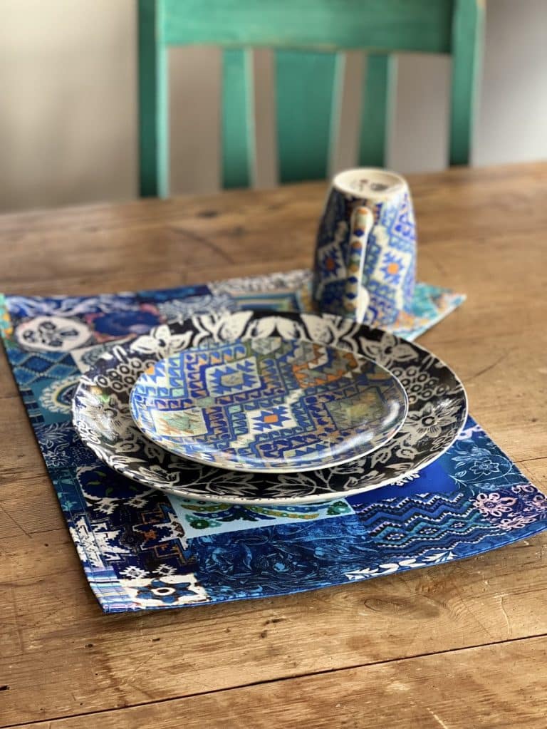 Canvas Placemat Blue and White Blue Nomad