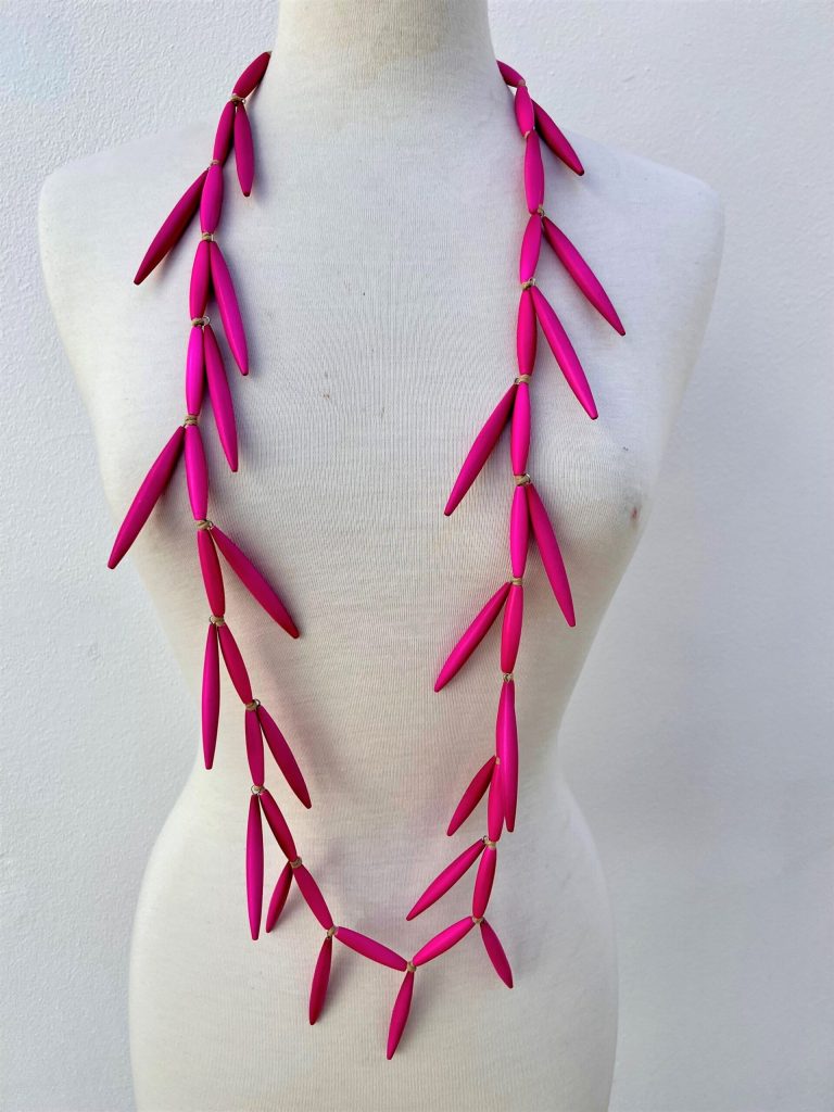 Willow Necklace Hot Pink